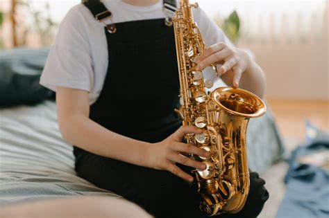 Trumpet vs Saxophone: What Are the Differences? - Broke and ChicBroke and Chic