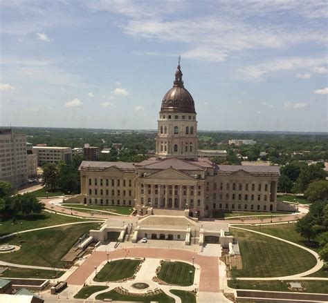 Kansas Capitol Classical Architecture, Kansas, Dome, Looks Great, Restoration, Greats, Mansions ...