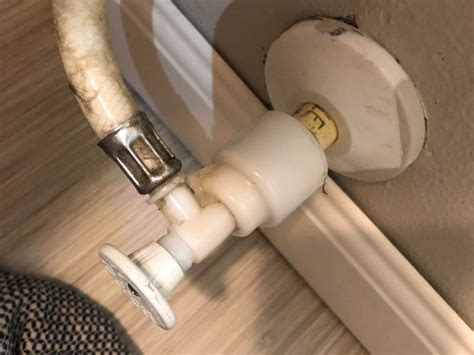 How to Replace a Shutoff Valve: Steps