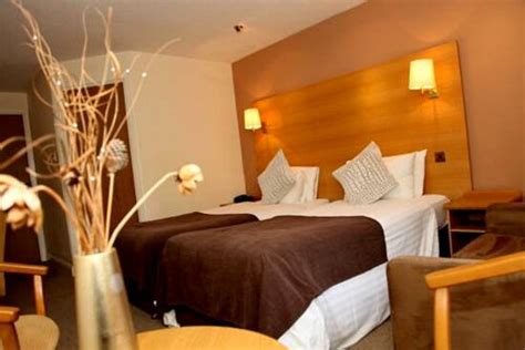 CROWWOOD HOTEL $78 ($̶8̶7̶) - Prices & Reviews - Muirhead, Scotland