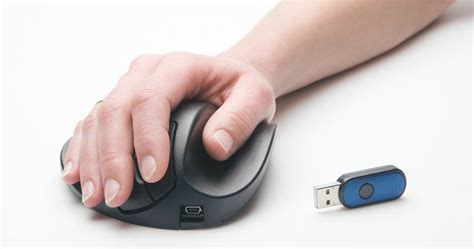 Top 5 Reasons to Use an Ergonomic Mouse - Human Solution