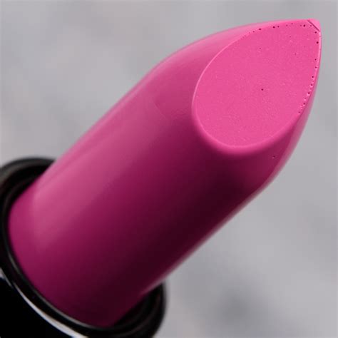 MAC Mega Magenta & Vamp-tastic Lipsticks Reviews & Swatches - FRE MANTLE BEAUTICAN YOUR BEAUTY ...