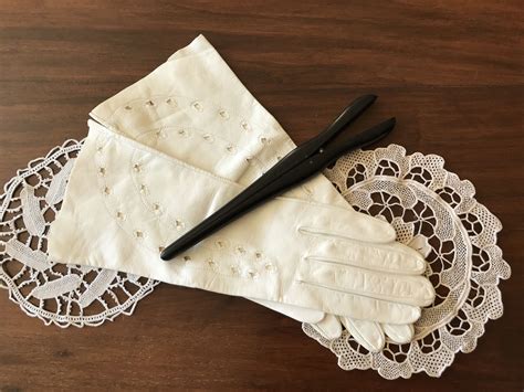 Italian White Leather Gloves and Ebony Glove Stretchers | Etsy | White leather gloves, Vintage ...