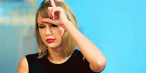 Loser Taylor Swift GIF - Loser TaylorSwift - Discover & Share GIFs