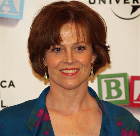 Sigourney Weaver Biography, Sigourney Weaver's Famous Quotes - Sualci Quotes 2019