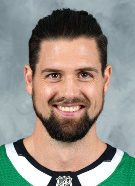 Jamie Benn Hockey Stats and Profile at