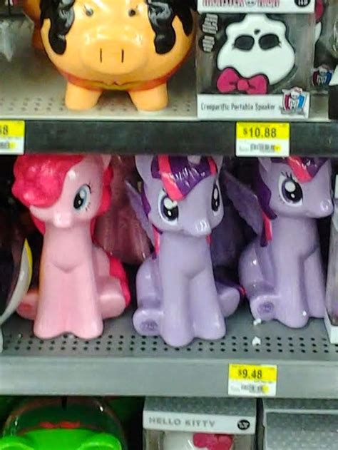 Random Tuesday #5: Big MacIntosh Plush, Piggy Bank and More! | MLP Merch