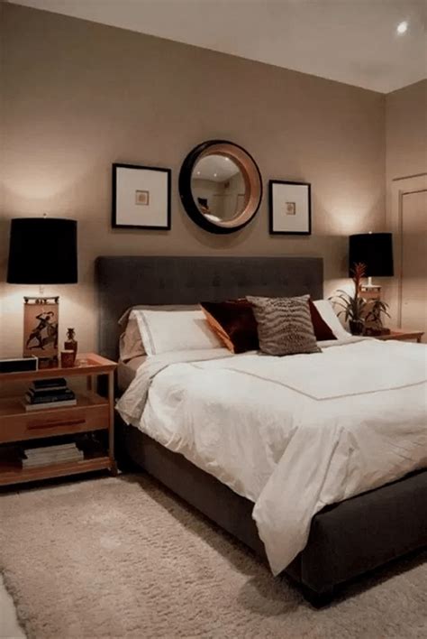 30+ Small Master Bedroom Layout – DECOOMO