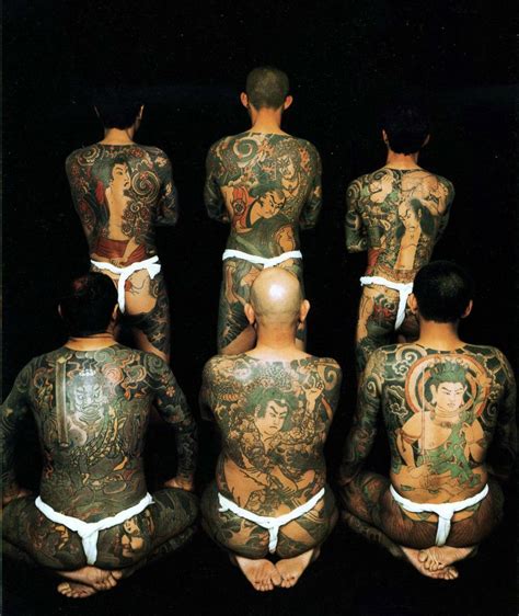 tattoo | Traditional japanese tattoos, Yakuza tattoo, Japanese tattoo