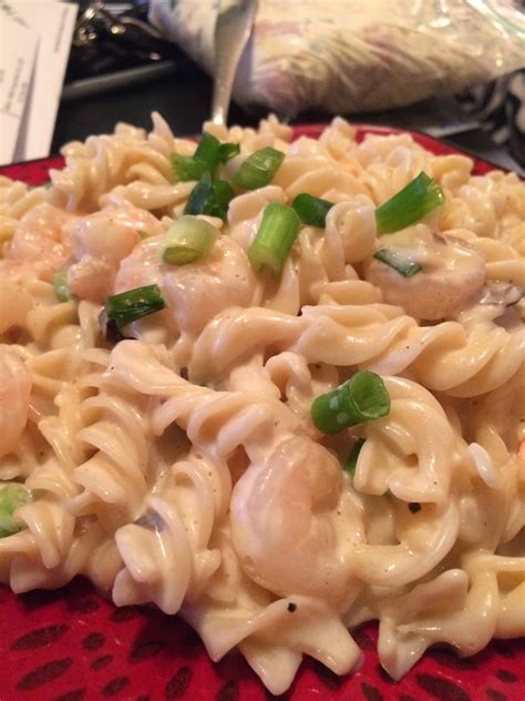 Teia and Alex's Blog: Shrimp, Mushroom, and Garlic Alfredo Rotini with ...