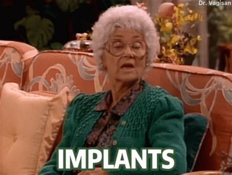 Implants Surgery GIF - Implants Surgery Golden Girls - GIF を見つけて共有する