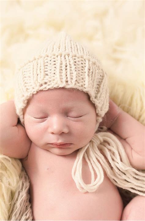 Baby Bonnet Knitting Pattern | Free Knitting Patterns | Handy Little Me