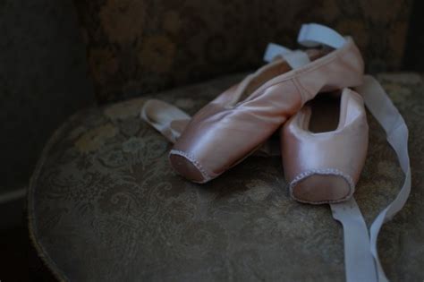 Free Images : shoe, floor, leg, dance, spring, foot, balance, fashion ...