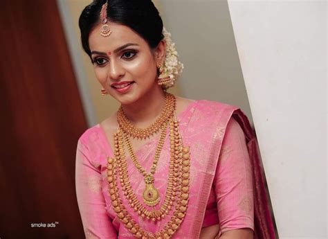 Kerala Hindu Bride, Kerala Wedding Saree, Bridal Sarees South Indian, Indian Bridal Fashion ...