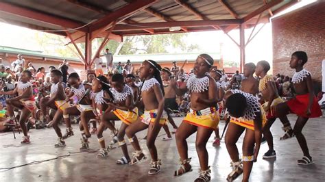 Amazing🥰 South african zulu Kids can sing and dance 💃 traditional songs ...