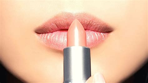 12 Best Natural & Organic Lipstick Brands for a Colourful Pout for 2021