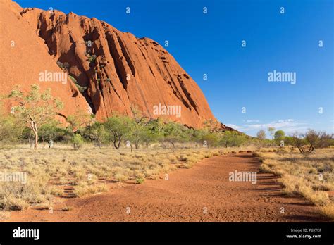 Uluru (UNESCO World Heritage Site), Uluru-Kata Tjuta National Park, Northern Territory ...