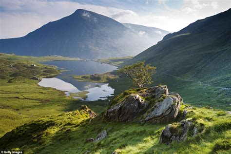 12 of Britain's most beautiful lakes and lochs, including a Harry ...