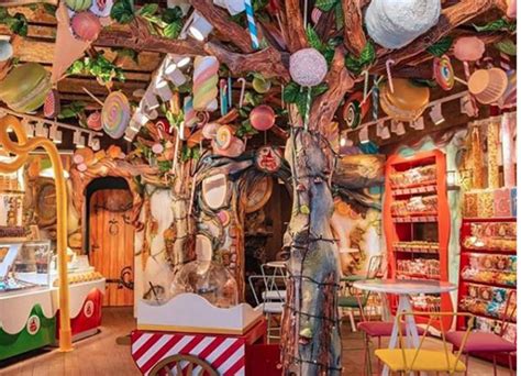 Sweet Shop Inspired By Willy Wonka Opens In London