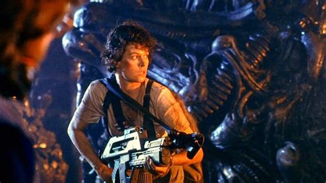 Movie Review: Aliens (1986) | The Ace Black Movie Blog