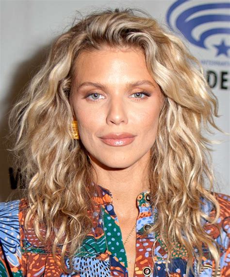 AnnaLynne McCord Hairstyles And Haircuts - Hair Ideas