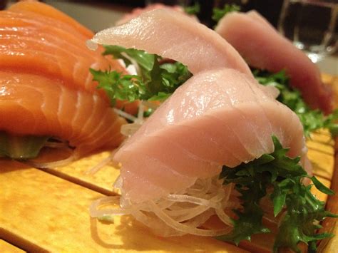 JULESTOPIA: Izumi Sushi Yokozuna Restaurant Review