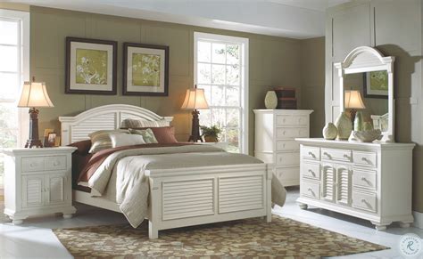 Bethel Wire Brushed White Platform Storage Sleigh Bedroom Set | White panel bedroom, Bedroom set ...