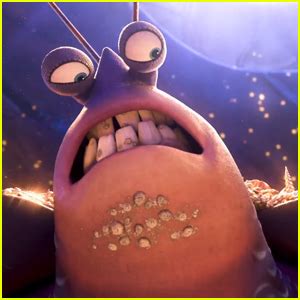 VIDEO: ‘Moana’ Releases Full Performance of Jemaine Clement’s ‘Shiny ...