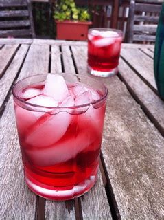 Cool, refreshing drinks on the deck | Celeste Lindell | Flickr
