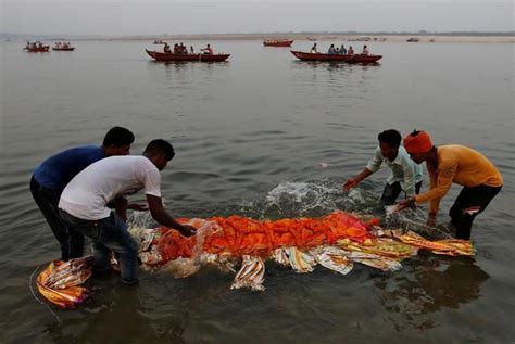 Ganga succumbs to pollution as crystal clear river transforms into toxic sludge | PICTURES ...