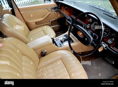 Jaguar Xj12 High Resolution Stock Photography and Images - Alamy