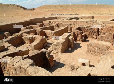 Sirya Ebla archaeological site Stock Photo - Alamy