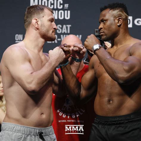 Étape mobile Portrait mma ngannou vs miocic Noircir Junior audible