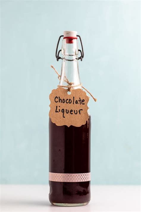 How to Make Homemade DIY Chocolate Liqueur | Recipe | Chocolate liqueur ...