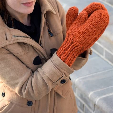 Easy Thick & Quick Mittens Knitting Pattern