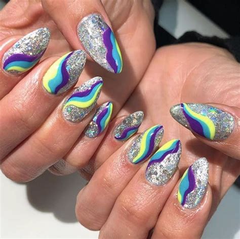 21 Neon Nail Art Ideas to Try This Spring - Brit + Co