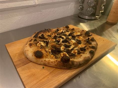 Mushroom pizza : r/Pizza