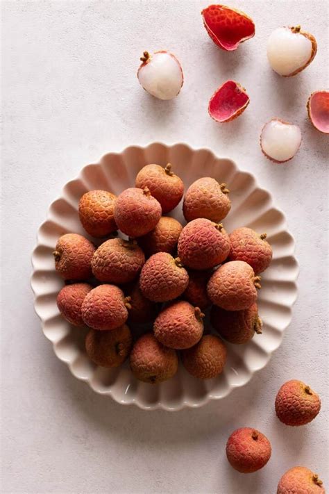 Rambutan vs Lychee: A Comprehensive Comparison Guide | Foodtasia