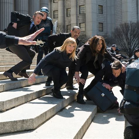 Prepare for SVU's "Absolutely Frightening" Finale