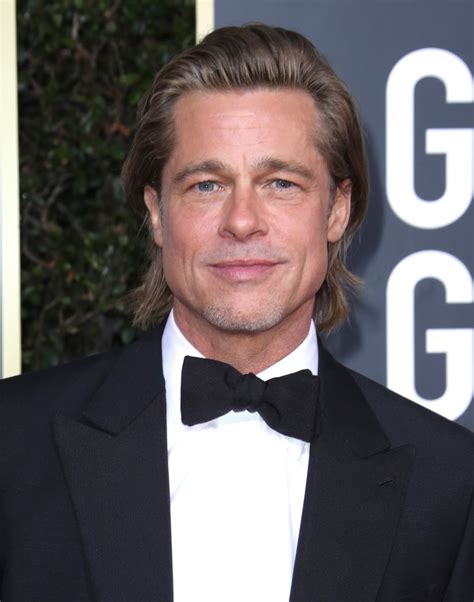 Brad Pitt Walks the Golden Globes 2020 Red Carpet Alone