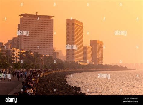 Marine drive mumbai hi-res stock photography and images - Alamy