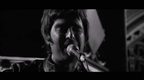 Noel Gallagher - Wonderwall (lyrics-letra) - YouTube