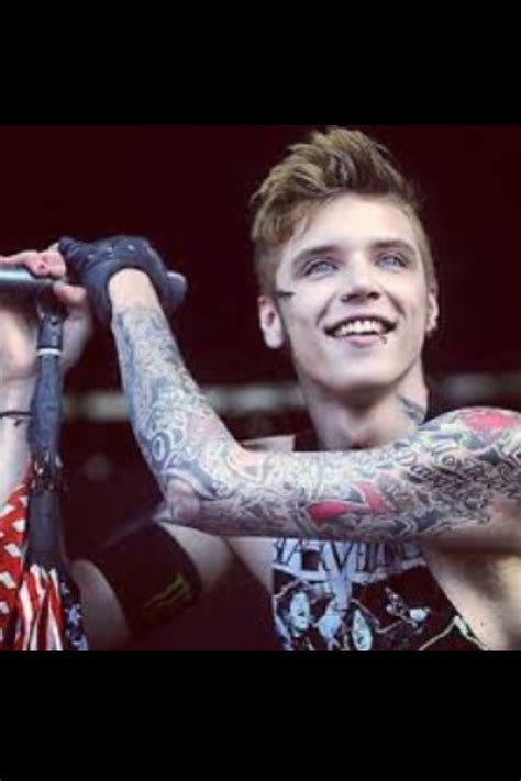 Andy Biersack on stage | Andy biersack, Andy, Indie