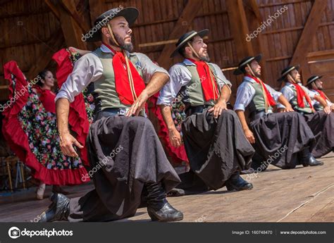 Dancers from Argentina in traditional costume – Stock Editorial Photo ...