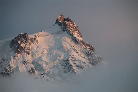 L'Aiguille du Midi 3842 mètres | Photo montagne, Aiguille du midi, Chamonix