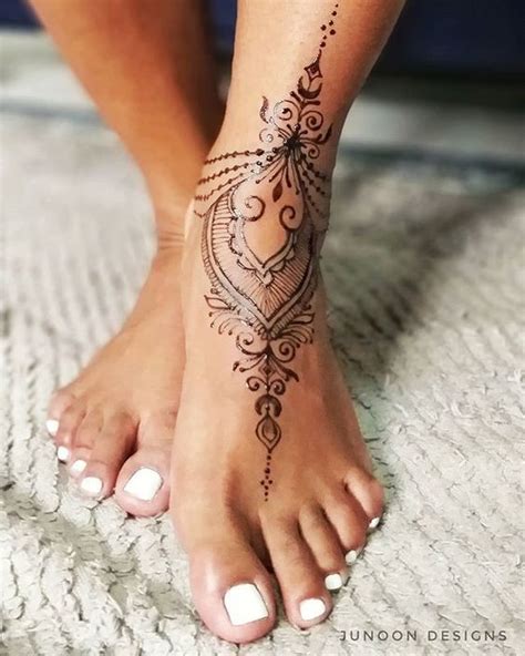 Pin on Tattoo in 2020 | Henna tattoo foot, Henna tattoo hand, Henna designs feet