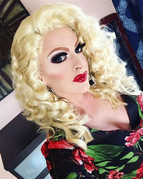 3,553 Likes, 32 Comments - Pandora Boxx (@pandoraboxx) on Instagram: “Shooting things. Hairhat ...