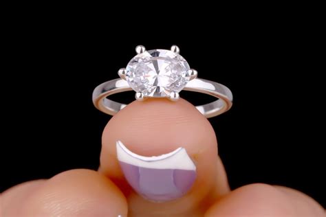 Colorless Oval Cut East-West Moissanite Diamond Ring at Rs 21180.81/piece in Jamnagar