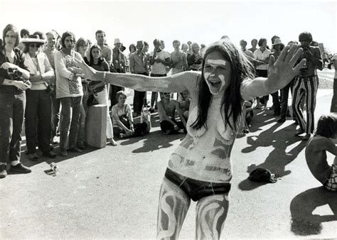25 Pictures of Hippies from the 1960’s That Prove That They Were Really Far Out – Evolve Me