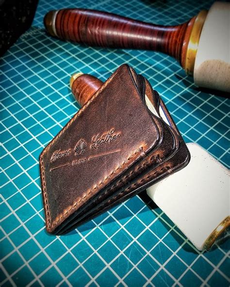 IMG-2330.JPG | Leather card holder wallet, Card holder leather, Leather ...